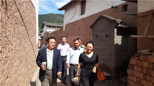 民进大理州委开展“挂包帮”扶贫工作1 民进大理州委开展“挂包帮”扶贫工作1