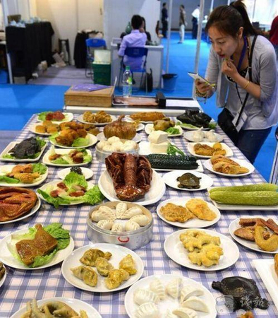 夫妻做满汉全席-12年花2000多万做石雕“满汉全席”4 夫妻做满汉全席-12年花2000多万做石雕“满汉全席”4