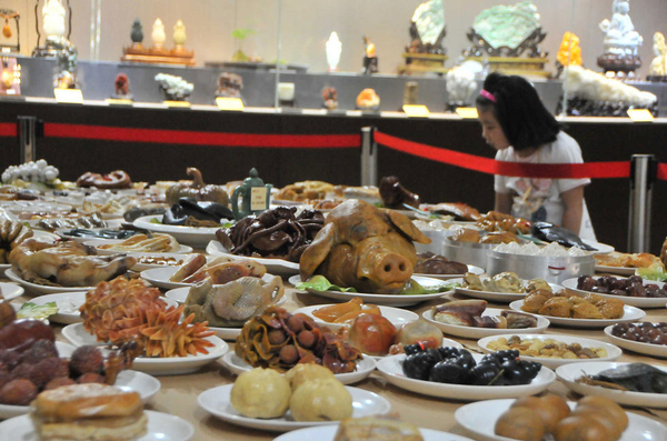 夫妻做满汉全席-12年花2000多万做石雕“满汉全席”5 夫妻做满汉全席-12年花2000多万做石雕“满汉全席”5