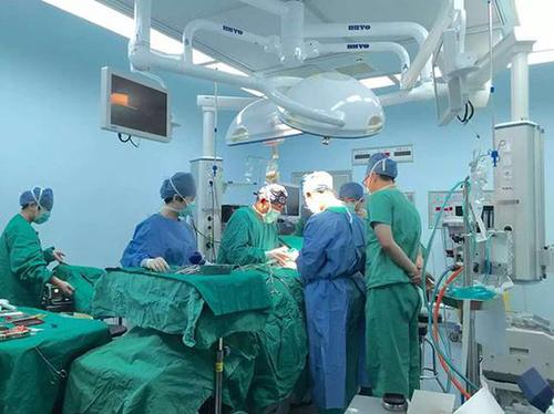 肺移植手术中。