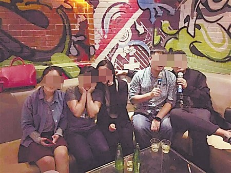 微信“租人”陪过节正流行 女生时薪涨到300元1 微信“租人”陪过节正流行 女生时薪涨到300元1