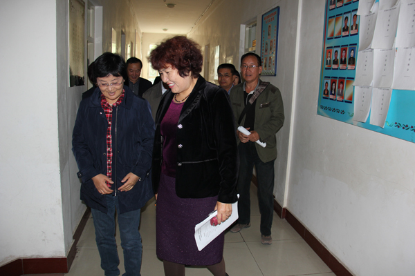 民进新疆区委会重点课题组赴阿勒泰地区调研1 民进新疆区委会重点课题组赴阿勒泰地区调研1