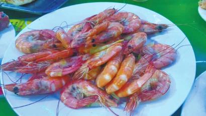 遭遇“天价虾”游客:不希望一只虾毁掉青岛形象 遭遇“天价虾”游客:不希望一只虾毁掉青岛形象