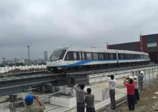 首条国产磁悬浮线路试车 明年上半年开通运营(图)3 首条国产磁悬浮线路试车 明年上半年开通运营(图)3