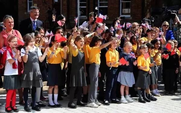 习近平访英行程确定 将与女王共进私人午宴7 习近平访英行程确定 将与女王共进私人午宴7