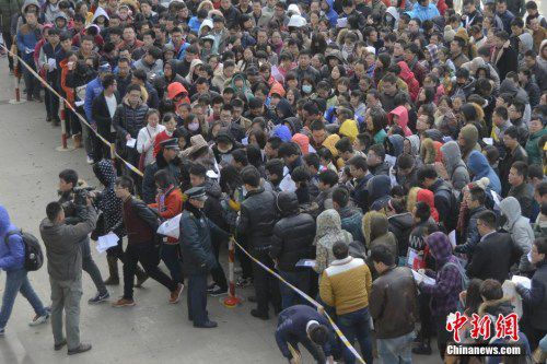 国考报名前三日接近15万人 人社部一岗位竞争888比1 国考报名前三日接近15万人 人社部一岗位竞争888比1