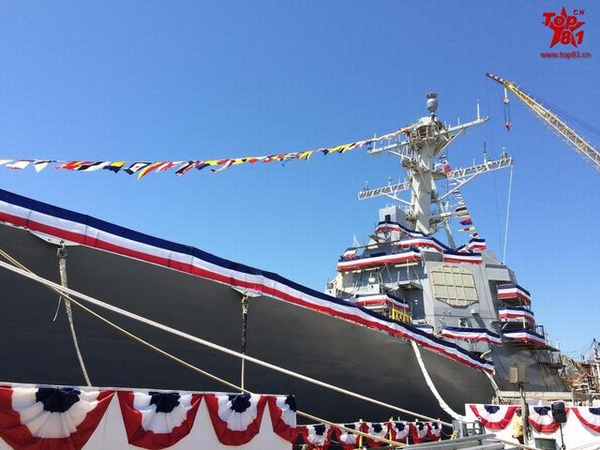 资料图:下水命名仪式上的“本福德”号导弹驱逐舰 资料图:下水命名仪式上的“本福德”号导弹驱逐舰