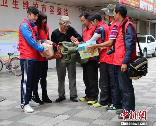 4A_L-fxivseu5584386 4A_L-fxivseu5584386