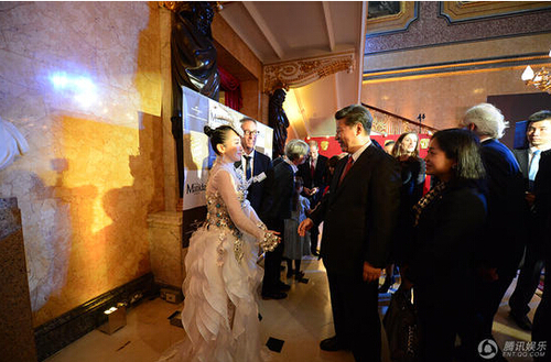 萨顶顶亮相中英企业双峰会 为习大大及夫人献唱