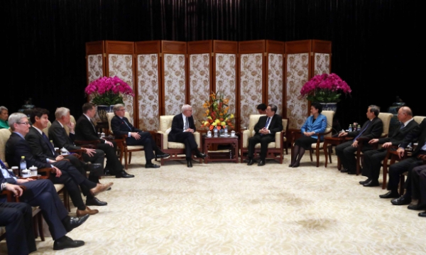 俞正声会见清华大学经管学院顾问委员会海外委员 俞正声会见清华大学经管学院顾问委员会海外委员