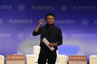 马云就任浙商总会首任会长 倡议“永远不要行贿” 马云就任浙商总会首任会长 倡议“永远不要行贿”