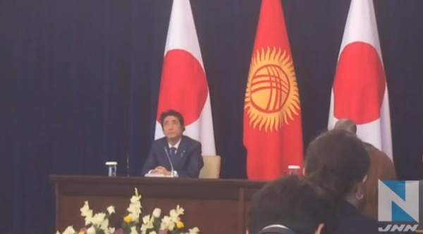 安倍访中亚巧遇阿富汗地震