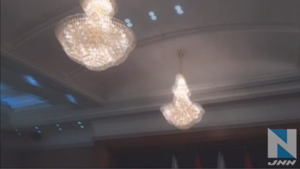 安倍访中亚巧遇阿富汗地震4