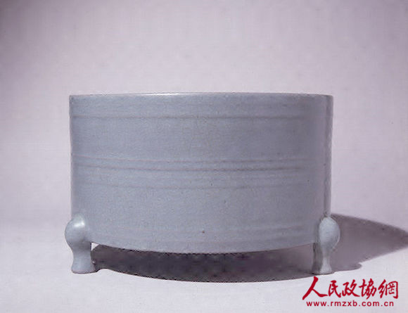 宋汝窑天青釉奁式炉_副本 宋汝窑天青釉奁式炉_副本