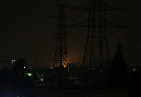 广东东莞发生火灾 疑黑油窝点爆炸 1 广东东莞发生火灾 疑黑油窝点爆炸 1