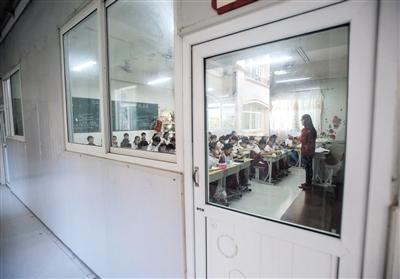 “北漂”燕郊之囧:学生年增5000 教师缺口4001 “北漂”燕郊之囧:学生年增5000 教师缺口4001