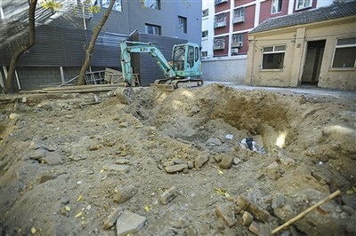 北京一酒店欲挖地下室开旅馆 被强制回填(图)1 北京一酒店欲挖地下室开旅馆 被强制回填(图)1