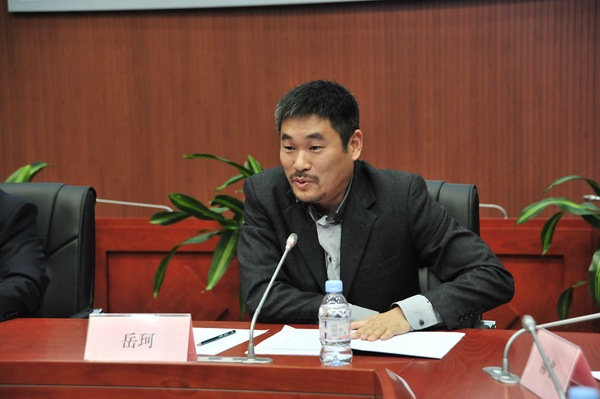 岳珂：《华豫之门》、《天下寻宝》古董鉴定专家（特邀主持）