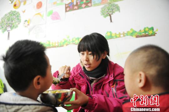 甘肃“90后”女孩:特殊儿童的“特殊妈妈”1 甘肃“90后”女孩:特殊儿童的“特殊妈妈”1