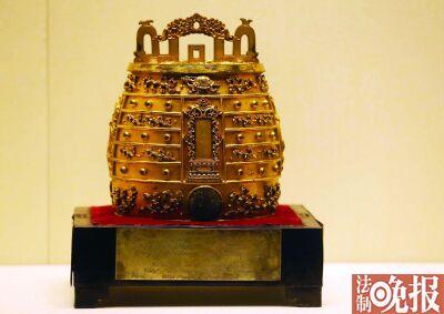 明鎏金铜编钟首次亮相   明鎏金铜编钟首次亮相