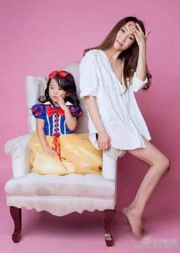 c03fd5e7be1c17ab8cce2c c03fd5e7be1c17ab8cce2c