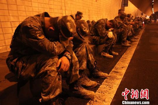 浙江丽水惊心动魄救援24小时:万千双手支撑大爱1 浙江丽水惊心动魄救援24小时:万千双手支撑大爱1