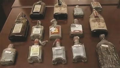 “算命先生”携自制手枪闯安检被查获2 “算命先生”携自制手枪闯安检被查获2