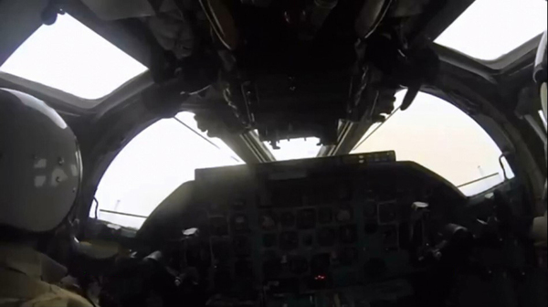 俄军对IS展开第二轮大规?？障?