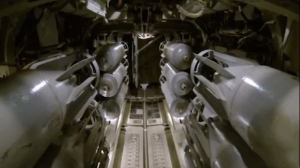 俄军对IS展开第二轮大规?？障?