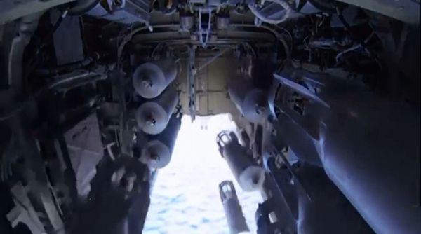 俄军对IS展开第二轮大规?？障?