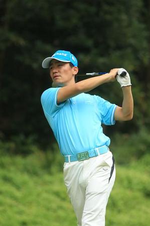 王宝强挥杆动作很帅