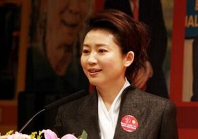 汪小菲被赞帅 明星私下啥样子？看看酒店服务员大爆料