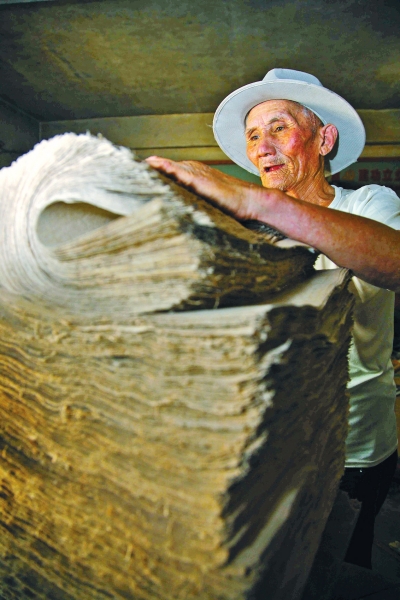 捞毛纸曾是当地百姓的生活必需品本版图片均由沁阳市委宣传部提供