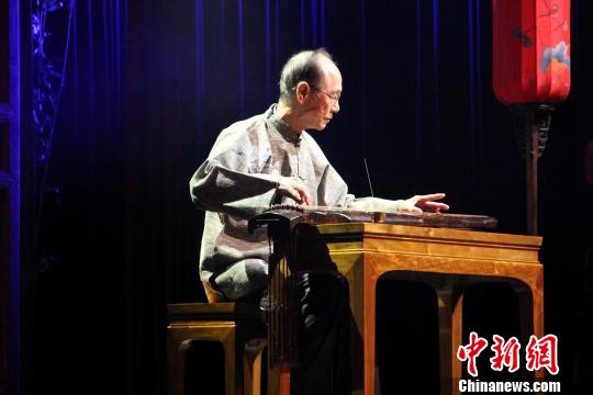 非遗古琴传承人吴钊:保持民族艺术独特风貌(图)