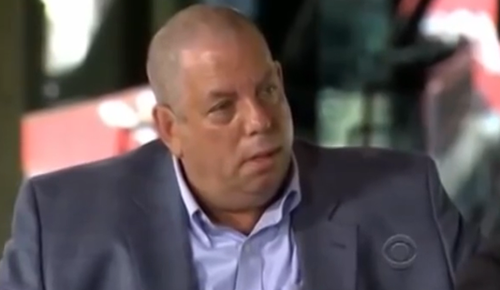 老板伪装成新人到店里视察,他最后竟然决定……