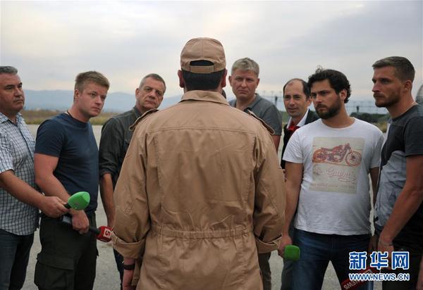 俄确认被土击落战机上一飞行员获救 俄确认被土击落战机上一飞行员获救