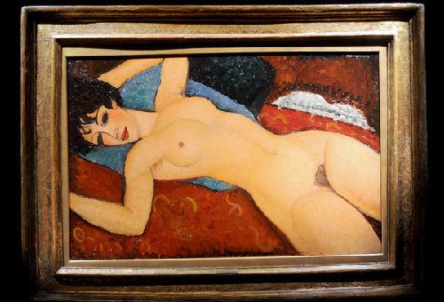 斜躺的裸女(资料图片) 斜躺的裸女(资料图片)