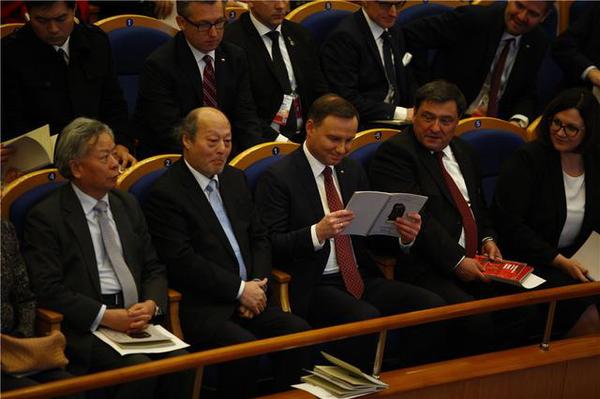 波兰总统安杰伊 杜达先生出席“肖邦之夜”音乐会   波兰总统安杰伊 杜达先生出席“肖邦之夜”音乐会