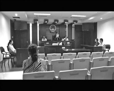 女子12年后上门认养父遭拒 被质疑是为征地补偿款 女子12年后上门认养父遭拒 被质疑是为征地补偿款