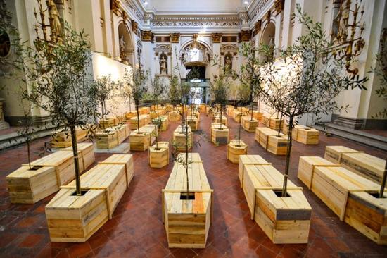 小野洋子作品《出口》(2013年在意大利阿雷佐展出)