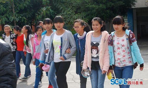 女孩患怪症随时可能突然睡着 最多1天昏睡3次3 女孩患怪症随时可能突然睡着 最多1天昏睡3次3