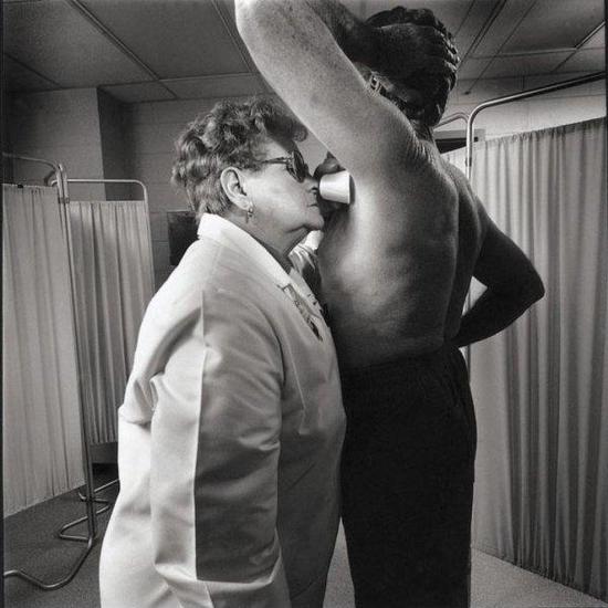 大蒜那抹让人爱恨交加的气味 到底是个什么鬼？