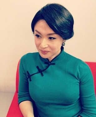 刘晓庆金星同台 揭金星变性前照片与第一任太太形婚内幕