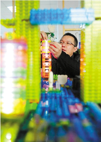 父亲花40万给儿子研发发光积木面市3月售80万元