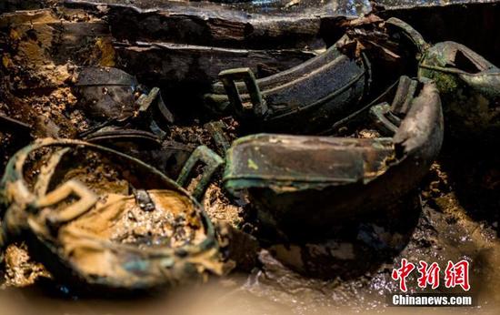 图为“九鼎”。 郭晶 摄