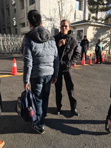 林父立马动身前往上海 林父立马动身前往上海