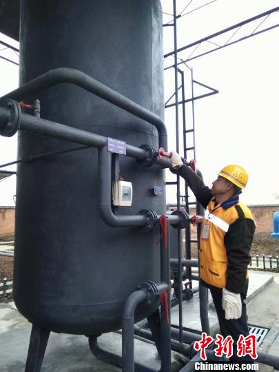 退伍军人扎根荒野31年无怨无悔解“水”忧2 退伍军人扎根荒野31年无怨无悔解“水”忧2