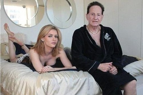 2014年，71岁高龄的澳大利亚医疗界大亨、千万富翁杰弗里于2014年1月他与第二任妻子离婚后，竟又与一名年仅25岁的美国女模特加比坠入爱河，并在不久之后结婚。