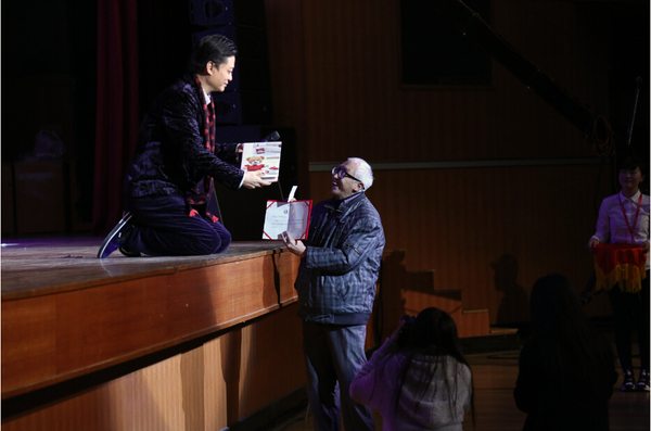 现场捐赠1 现场捐赠1