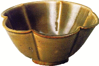 青瓷六弁花式碗 青瓷六弁花式碗